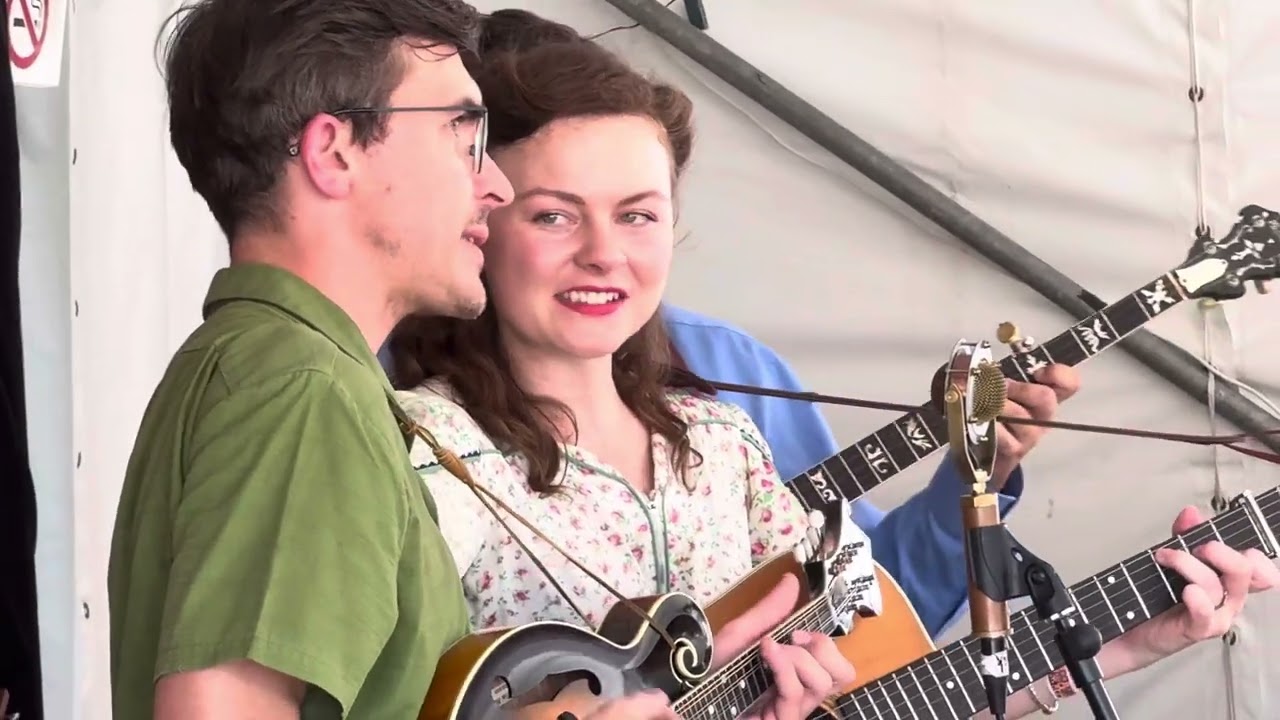 Alum Ridge Boys and Ashlee, Airmail Special, Illawarra Folk Festival, 21/01/24