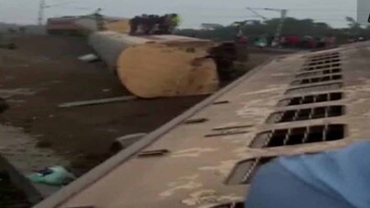 Bikaner-Guwahati Express gets derailed in West Bengal, casualty feared