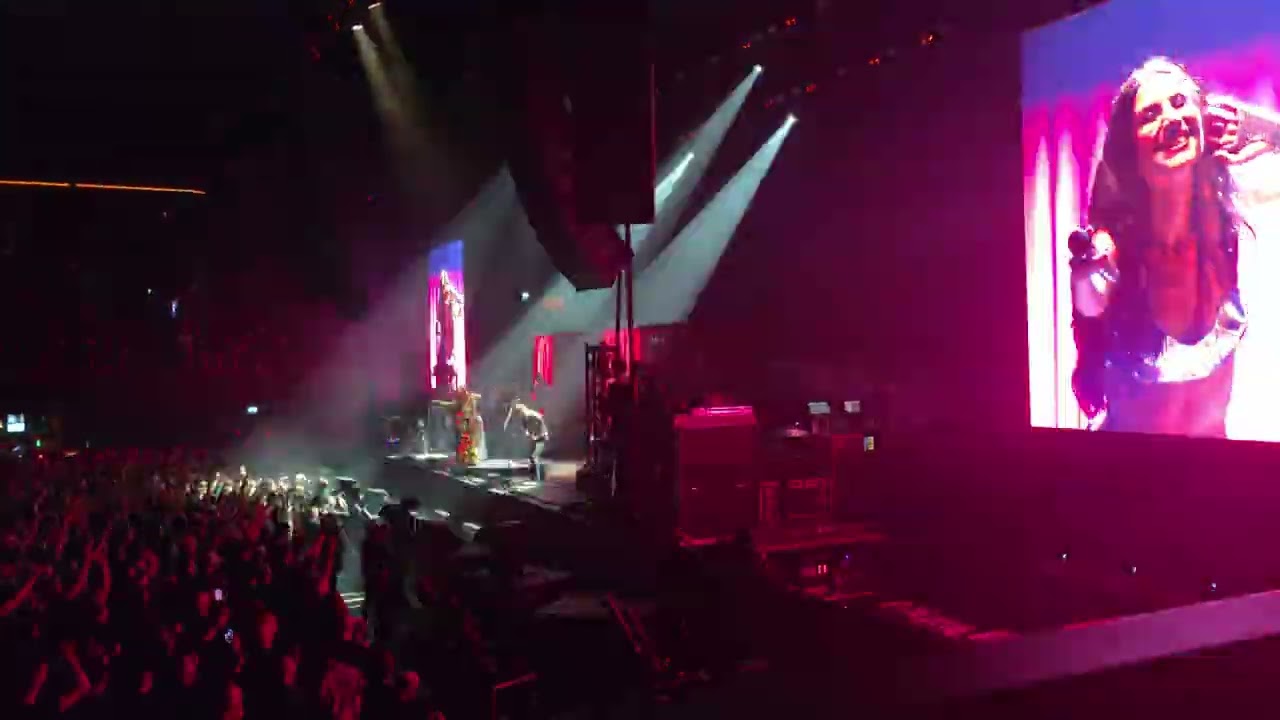 Charlotte Wessels The Obsession - Chasing Sunsets (live @ZiggoDome Amsterdam, 7-2-2026)