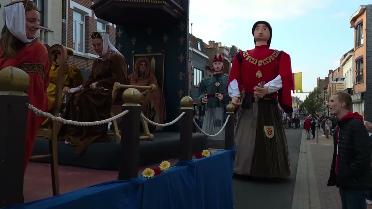 CORTÈGE HISTORIQUE DES LOUCHES COMINES 2025