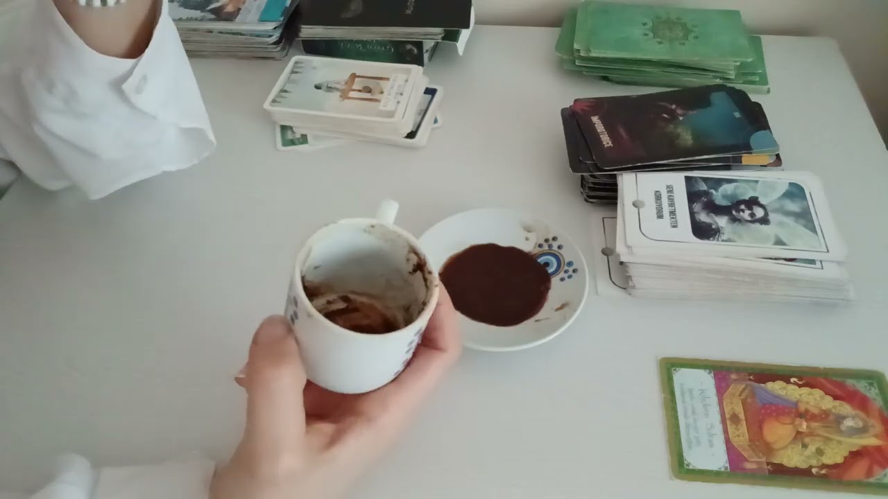 Akrep burcu 13 Şubat kahve ve tarot açılımı🧚🏼‍♀️☕️