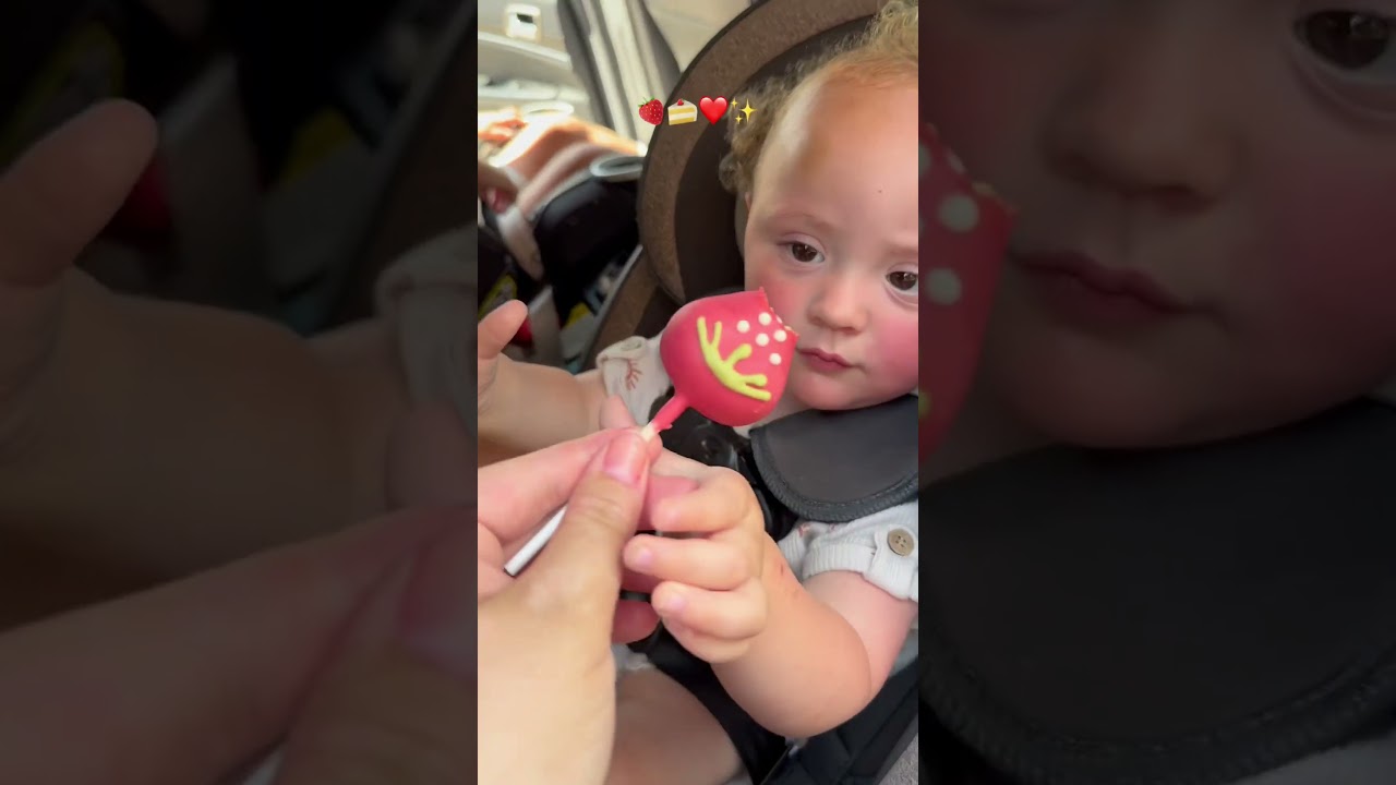 trying the new cakepop from @starbucks 🍓 #toddlerapproved #starbucks #cakepops #strawberry #fyp