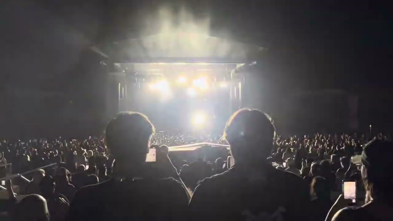 JUDAS PRIEST - ALL GUNS BLAZING with War Pigs intro (Live)