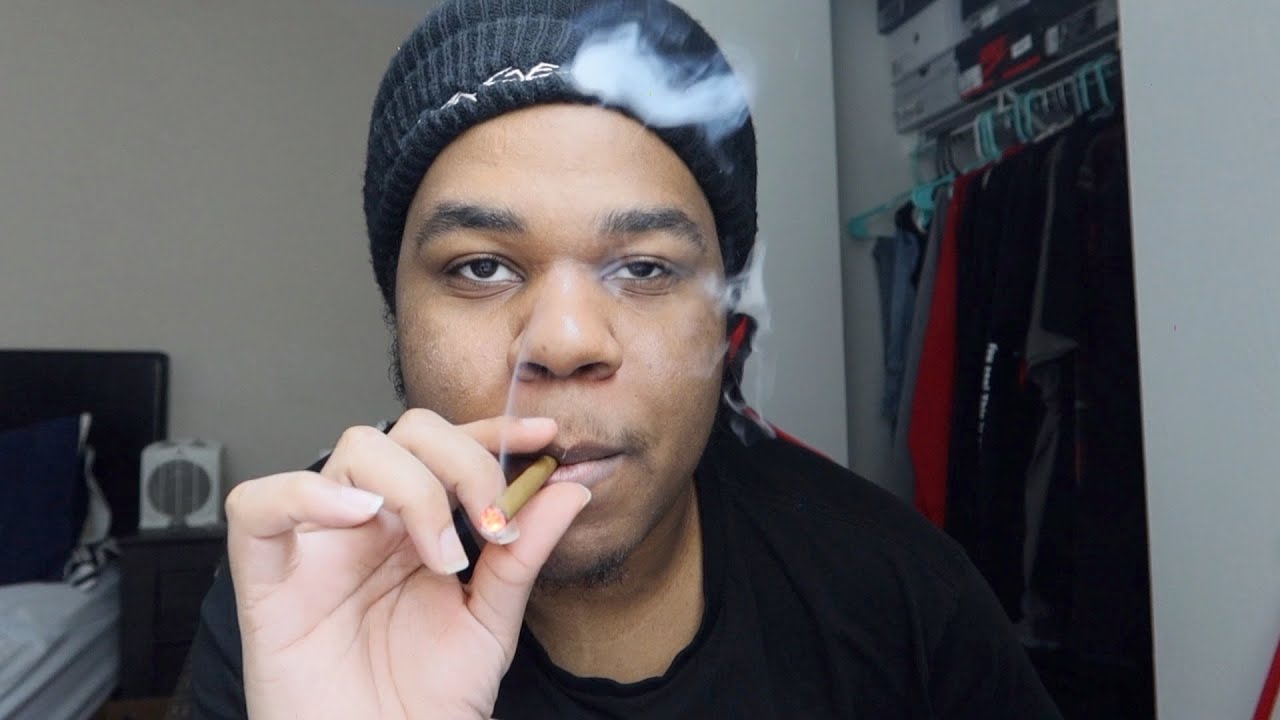 How To Smoke Weed! 😮&zwj;💨 For Beginners | Smoke sesh