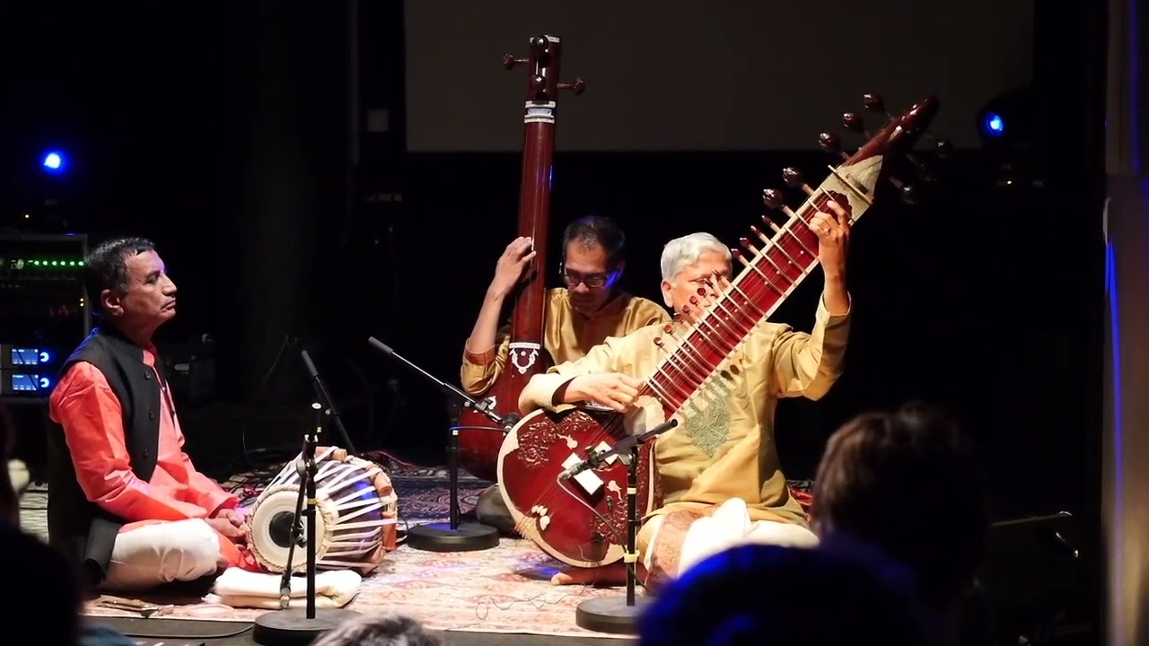 Pt Pushpraj Koshti-- Raag Miyan Malhar