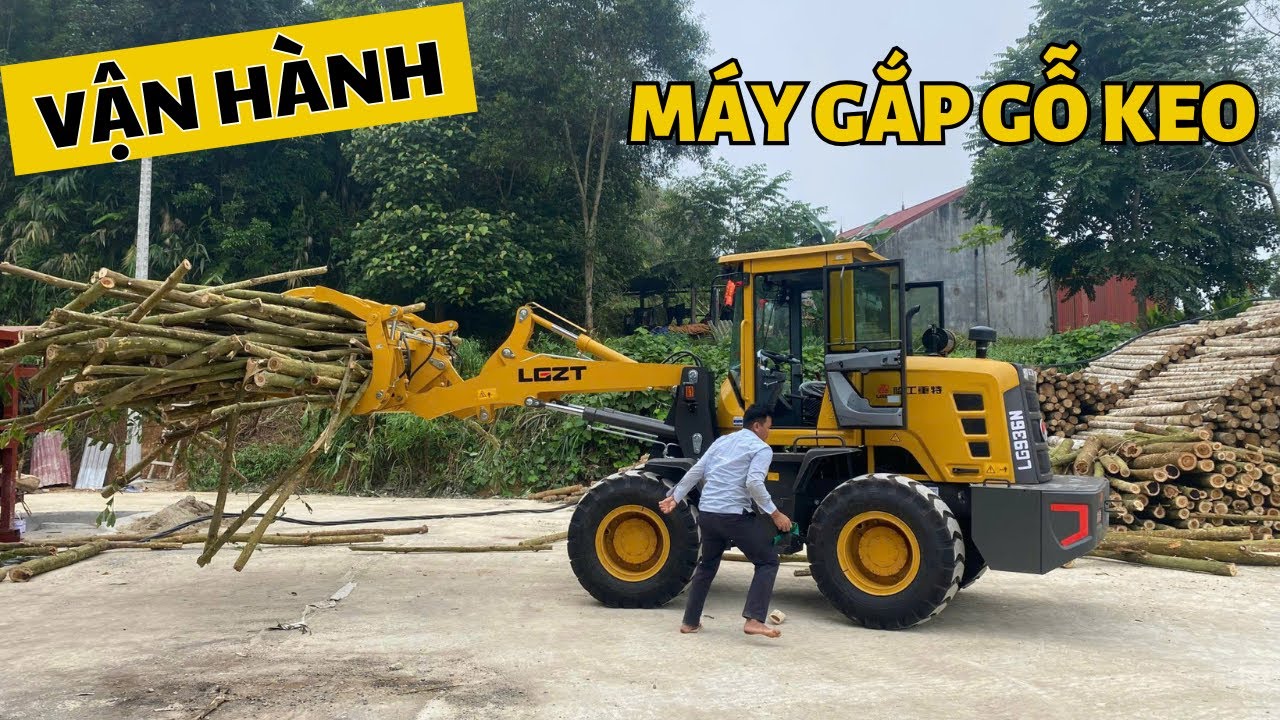 VẬN HÀNH MÁY GẮP GỖ KEO TẠI XƯỞNG BĂM DĂM BẮC KẠN | MÁY XÚC LẬT KẸP GỖ GIÁ RẺ | 0989639886