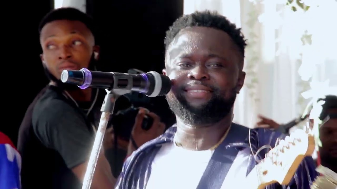 KELVIN O. AMAYO - DE AMIN MAN BOY- LIVE ON STAGE [LATEST BENIN MUSIC] Track 2.