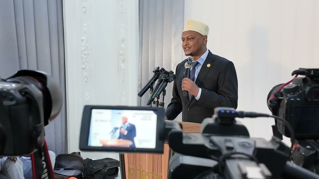 Degdeg:-Mahdi guuleed oo weerar afka ah ku qaaday siyaasiyiinta diidan Dhamaystirka Daatuurka!