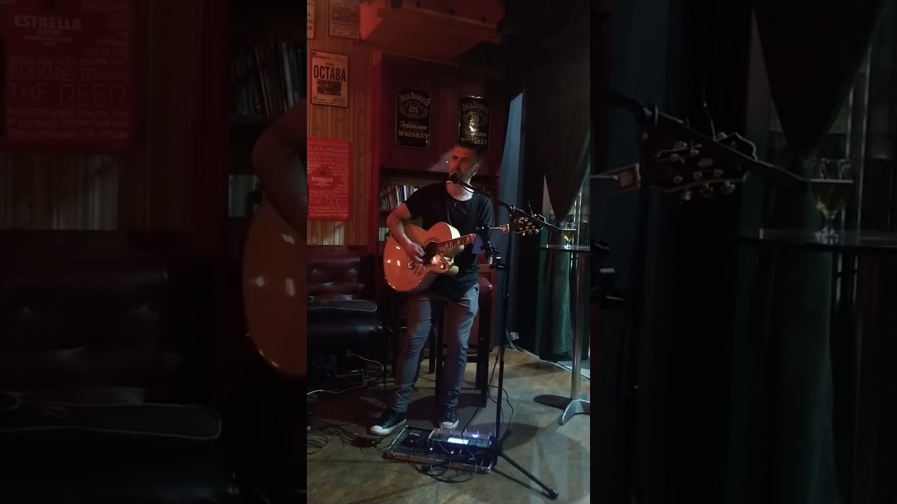 Ivo Matteeff - Counting Stars (live @ Petnoto)