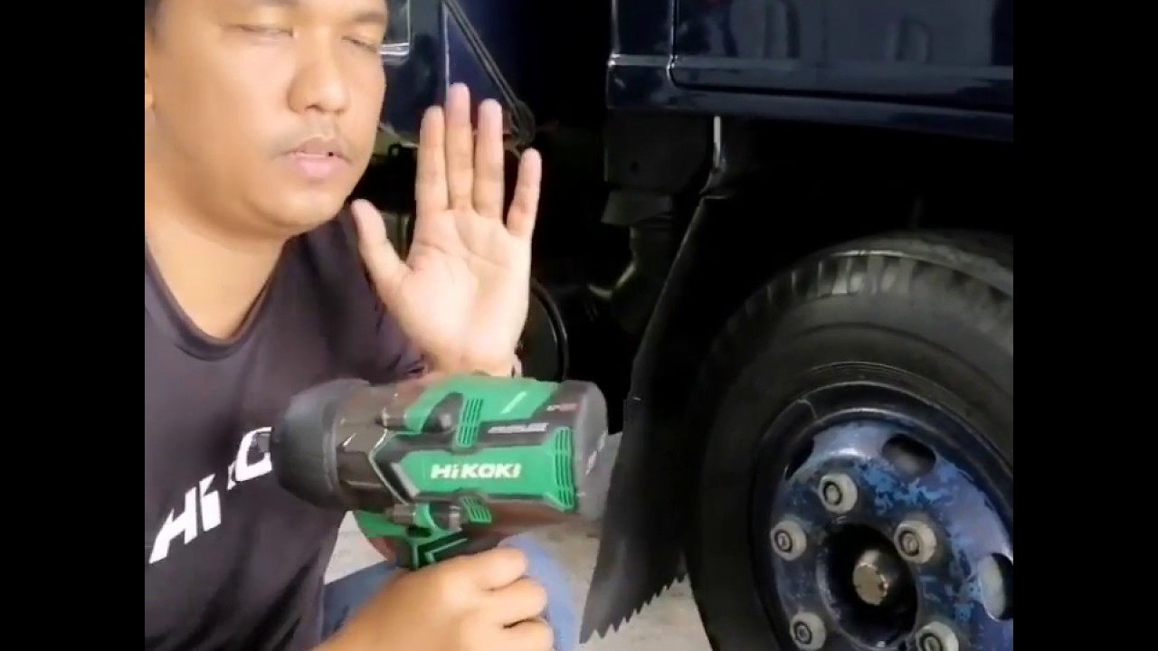 Hikoki/Hitachi WR 36DB high torque impact wrench review