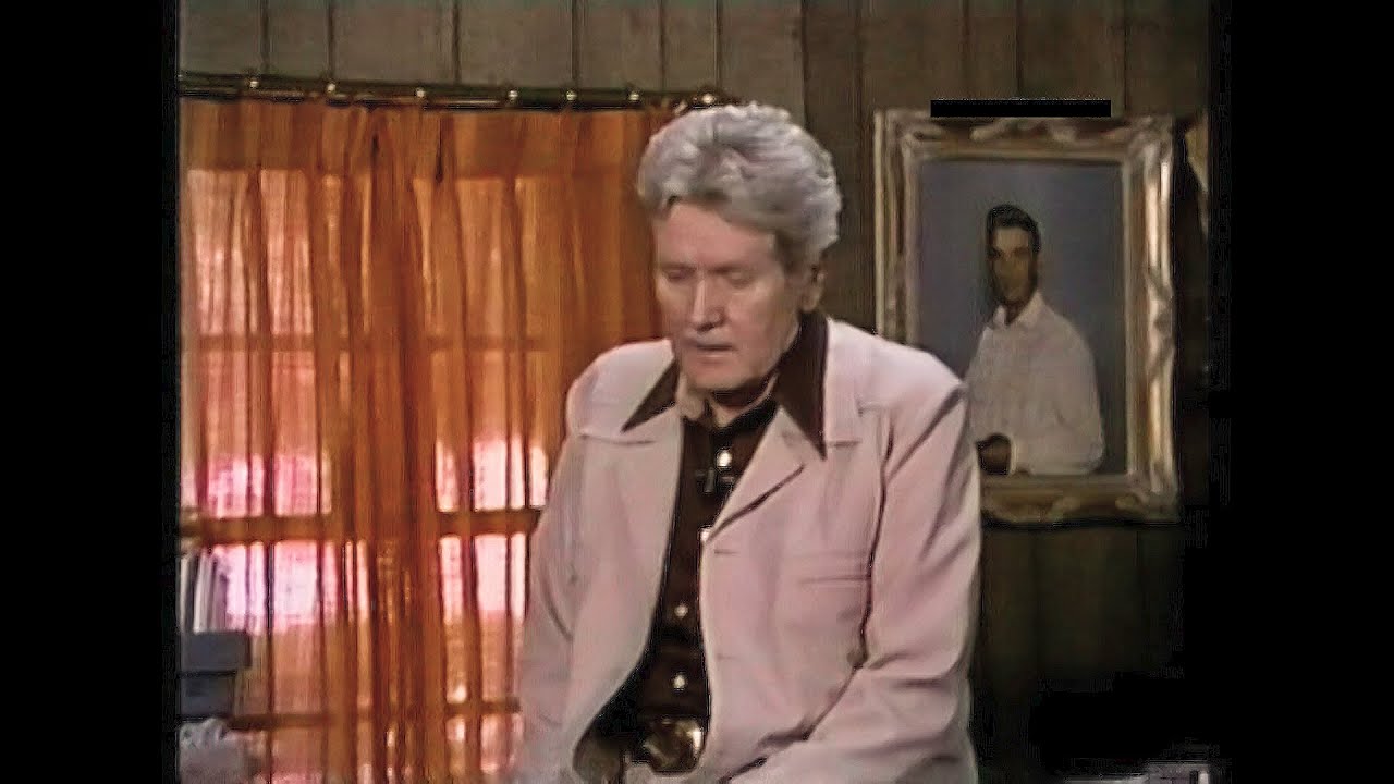 Вернон Пресли — сообщение, записанное в сентябре 1977 года, 4K.