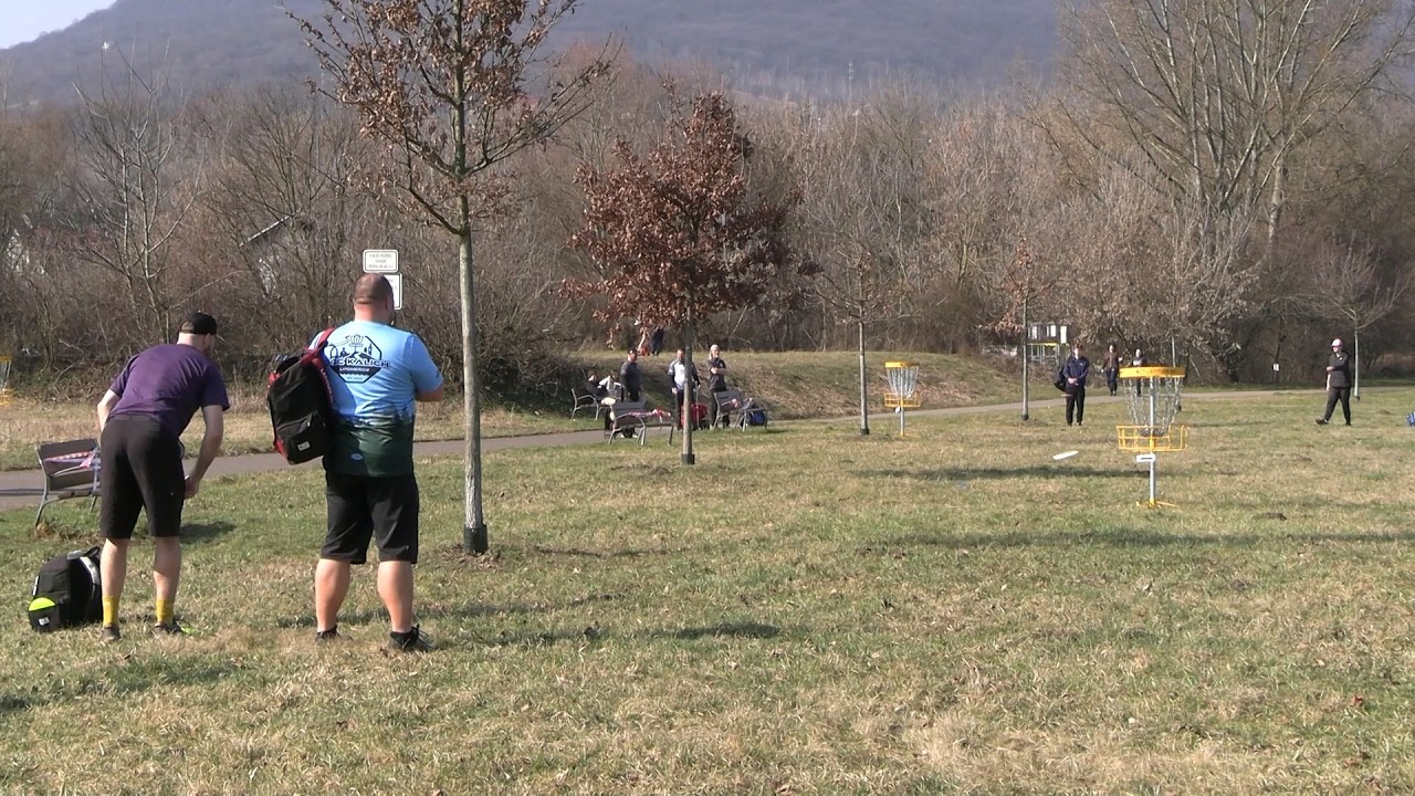 LOVOSICE: Hřiště na Osmičce hostilo discgolfový turnaj hráčů z celé republiky