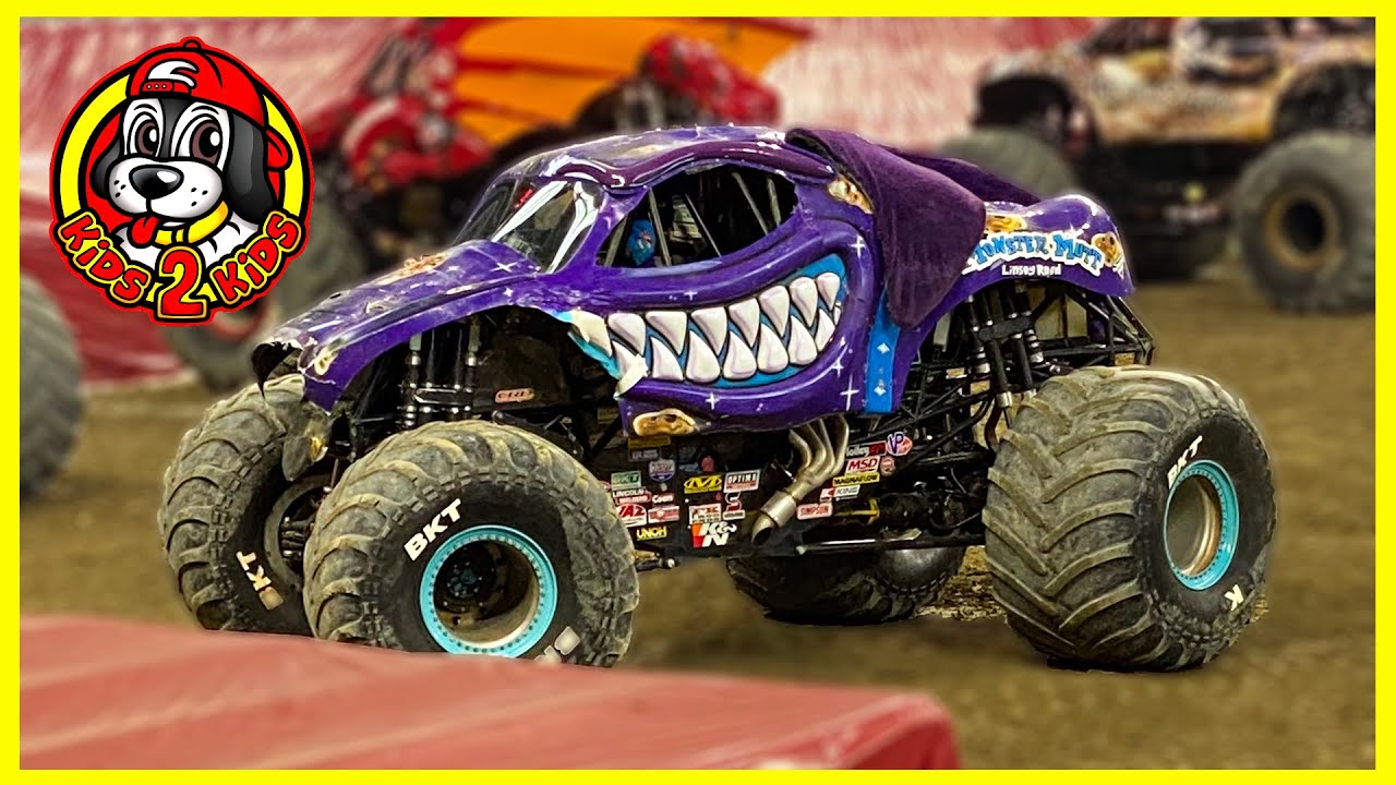 Monster Jam Trucks - Monster Mutt Dalmatian Galaxy FREESTYLE SHOW Toy Re-enactment LUCAS OIL STADIUM