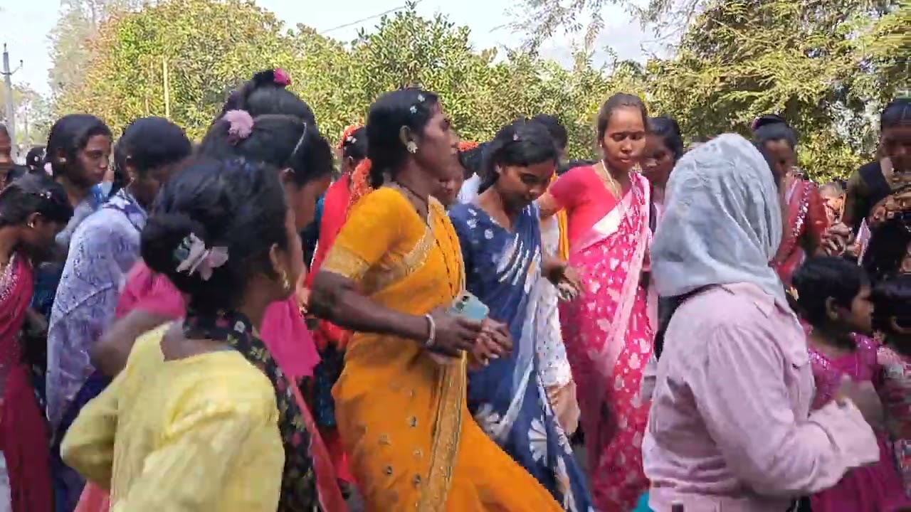 Soura new dance || haloida village || 
