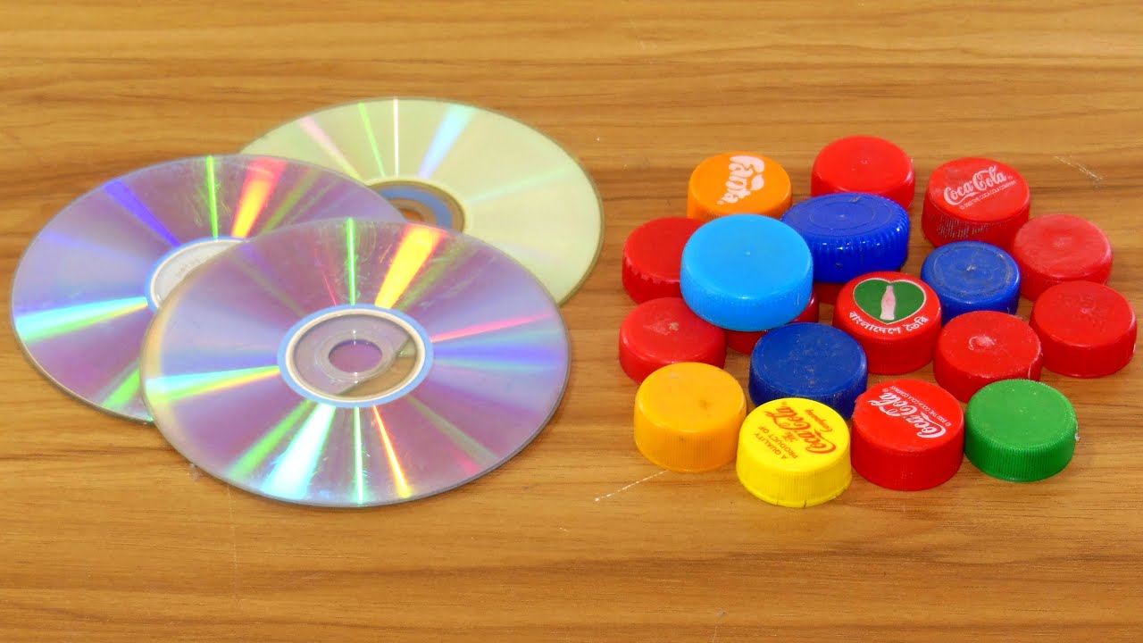 DIY OLD CD DISC & PLASTIC BOTTLE CAPS CRAFTING | AMAZING WALL DECORATION IDEA 2020