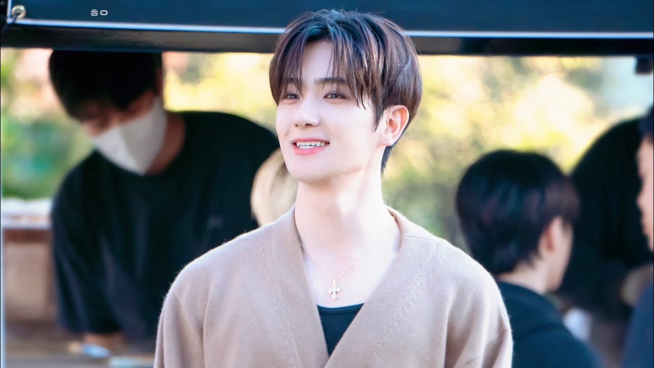 241102 더보이즈 음악중심 미니팬미팅 현재 THE BOYZ Hyunjae mini fan meeting