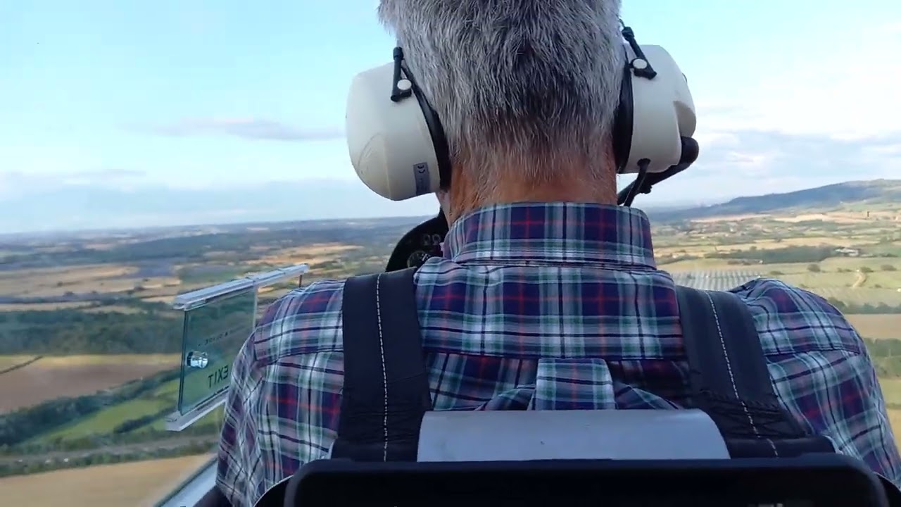 Flying with Bill Bell in the Sky Arrow from Croft Farm Defford July 23
