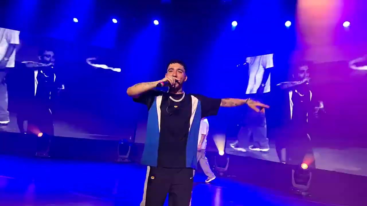 Uzi - Umrumda Değil (Bostancı Gösteri Merkezi) (31.05.2025) (12)