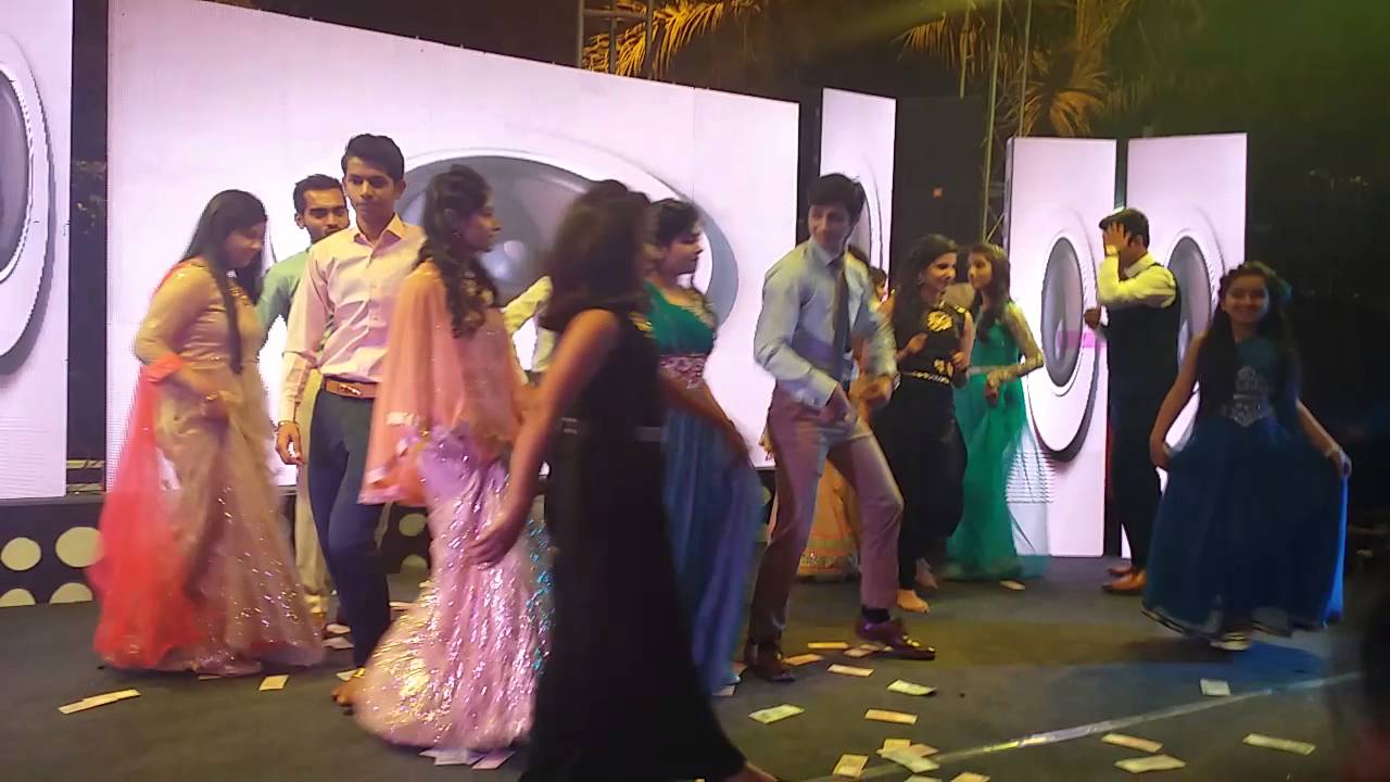 Group Dance Choreography At Wedding - Wedding Choreographer Vineet Sethi 989 989 1460