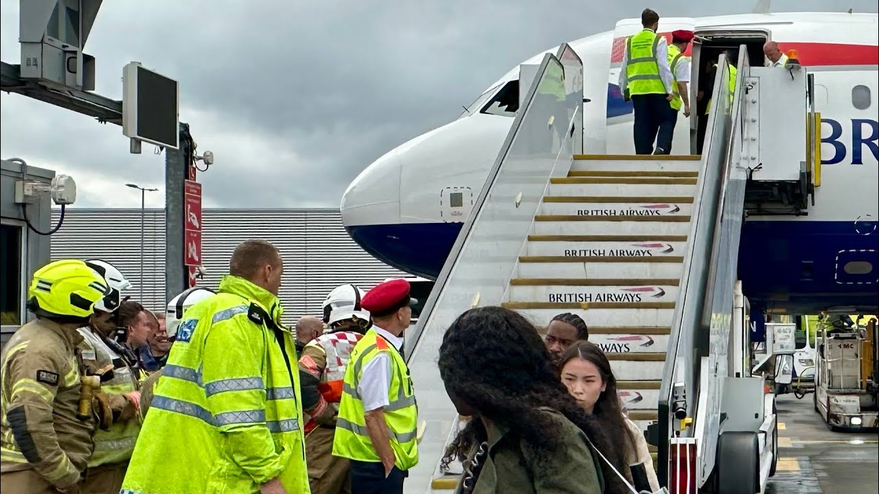 British Airways A320 | Emergency Landing at London Heathrow