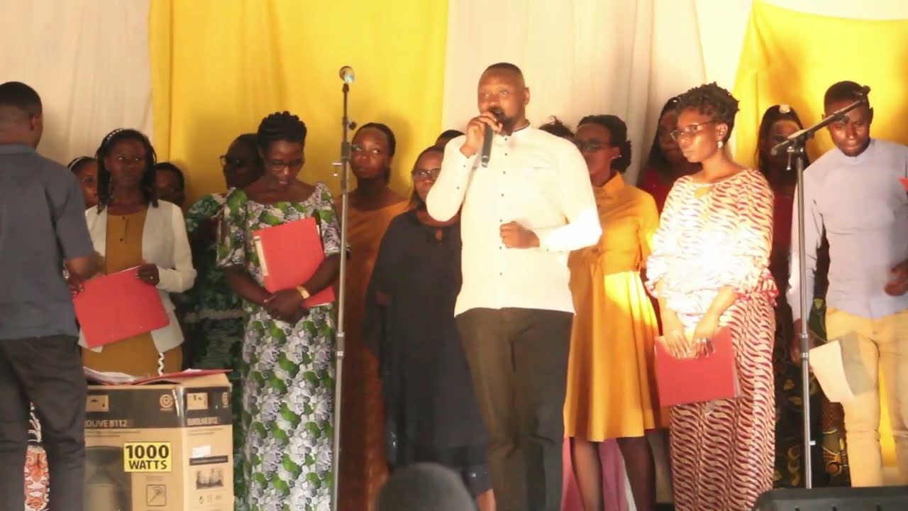  M. Alphonse- TWEMERE ADUKIZE ( Covered by   Chorale Saint Charles Lwanga)
