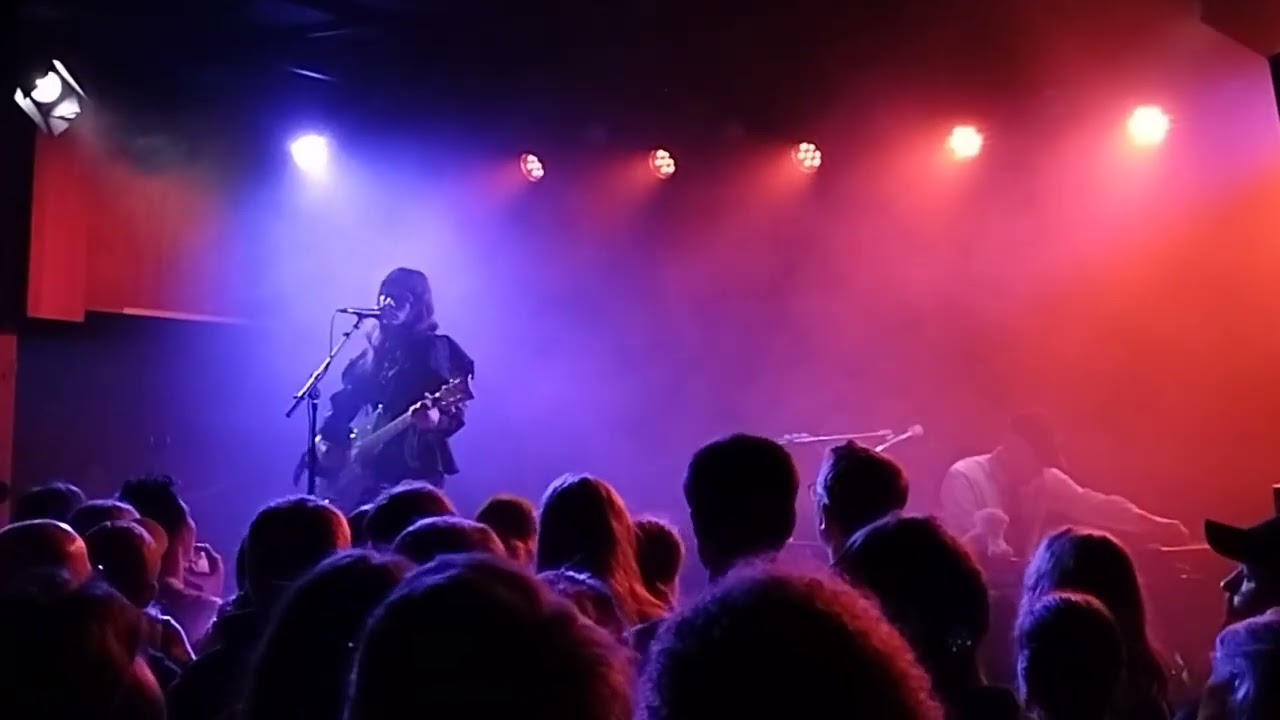 Holly Humperstone Deep End live at Lille Vega 20260214