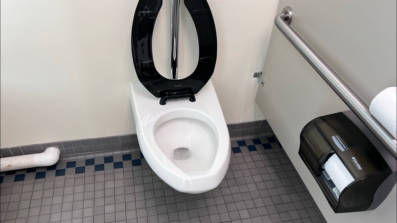 Early 1990s Kohler Kingston Water Guard Toilsfs