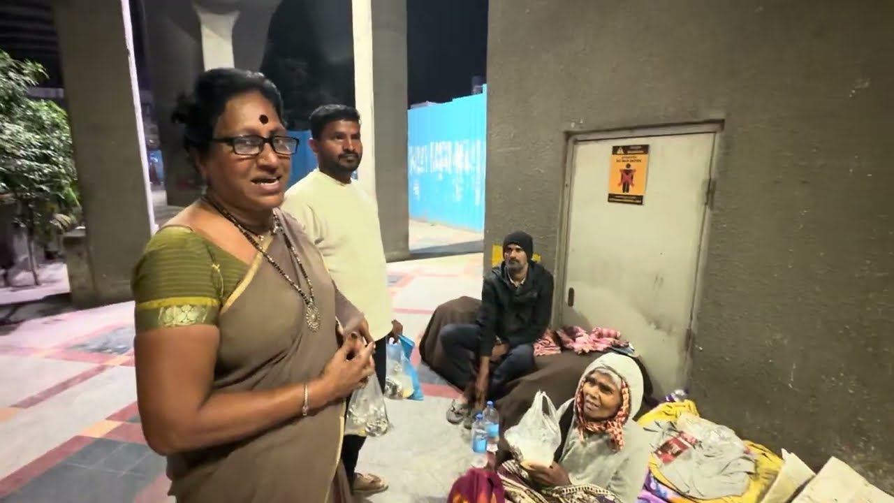 పది మందికి biryani పంచింది kanakam 