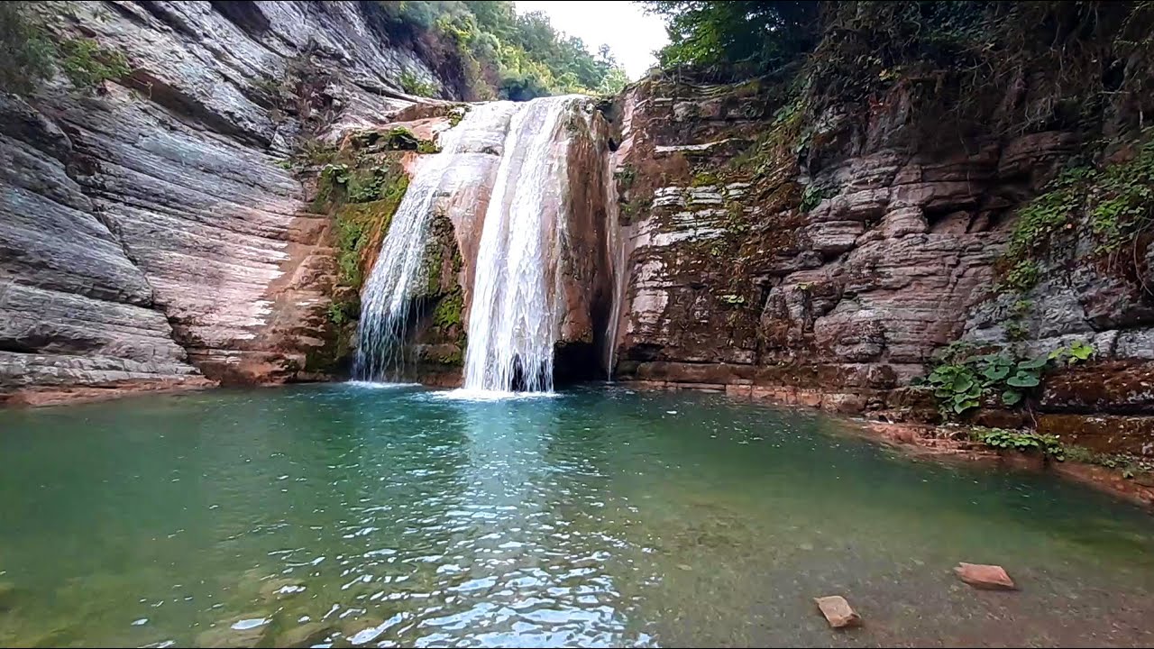 TEPELERİN ÜZERİNDE GÜZEL MANZARALI YAYLA VE ŞELALE BULDUM (SAMSUN GÖLALAN ŞELALESİ - KAŞ YAYLA)