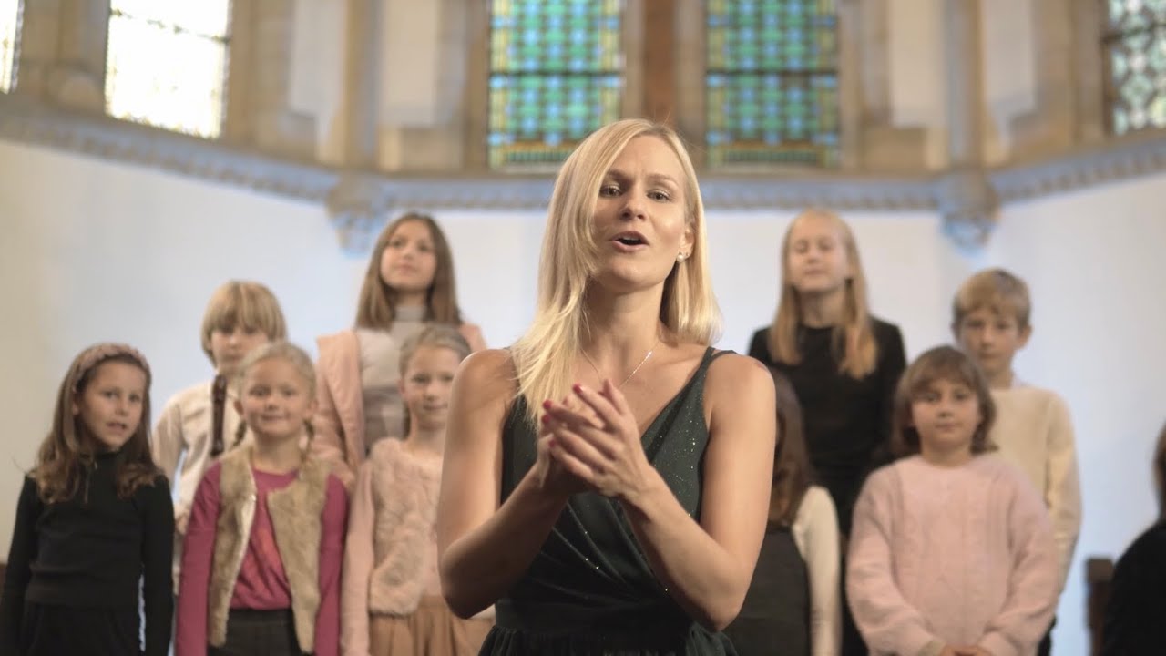 Monika Bublíková, ŘEKNI, oficiální videoklip