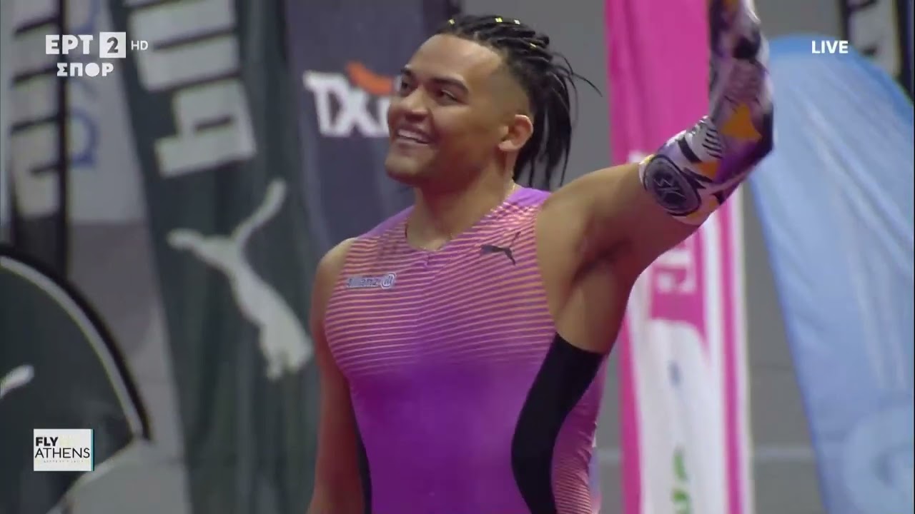 Fly Athens Indoor 2026 | Ίπταται πάνω από τα 5,90μ και το πανηγυρίζει ο Καραλής!