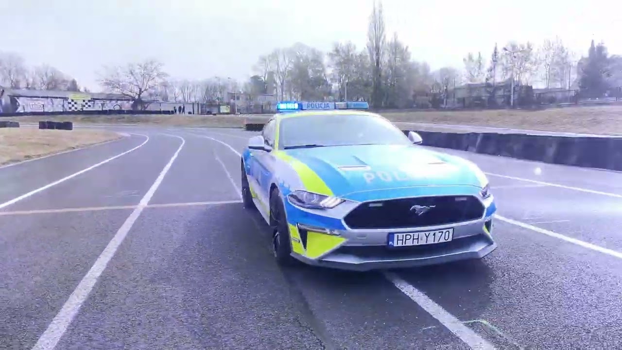Ford Mustang oficjalnie w służbie Mazowieckiej Policji