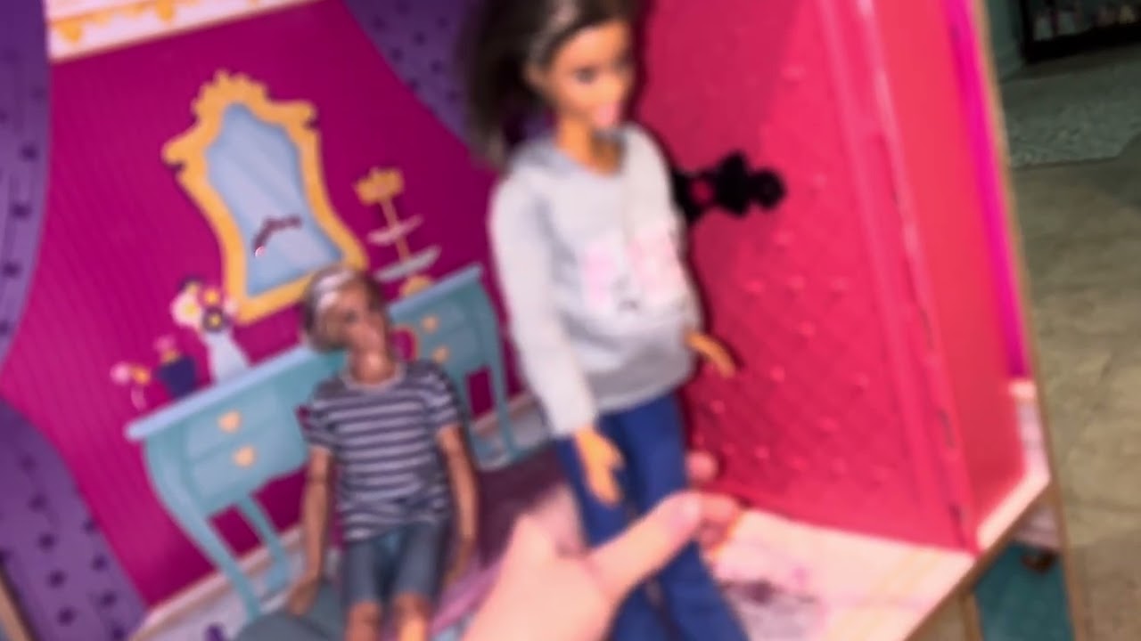 Fun barbies episode one how they get ready ￼￼￼