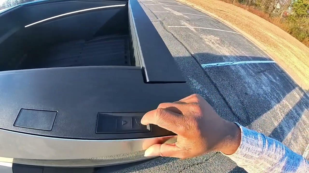 2025 Tesla Cybertruck Review Features, and Mini Breakdown