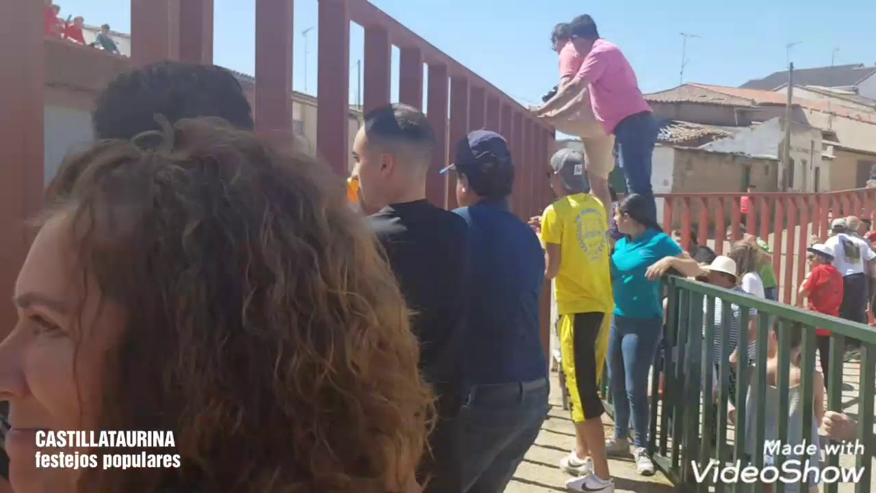 Emocionante encierro por el prado y calles de Guarrate (Zamora) 22-6-2019