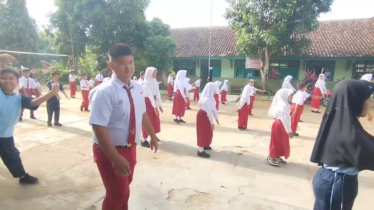 RAPIIH BANGET BARISAN SENAM DALAM PEMBIASAAN RUTIN SISWA-SISWI SDN 2 SENDANGREJO 😍 (Januari 2026) 