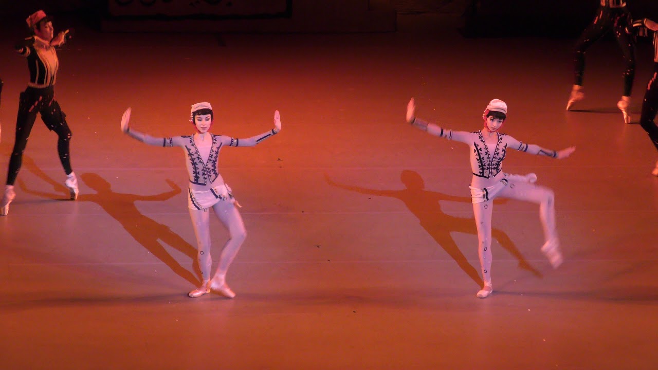 19/07/18 The Legend of Love Act II: Court Dancers. Maria Bulanova (debut) and Yuliana Chereshkevich