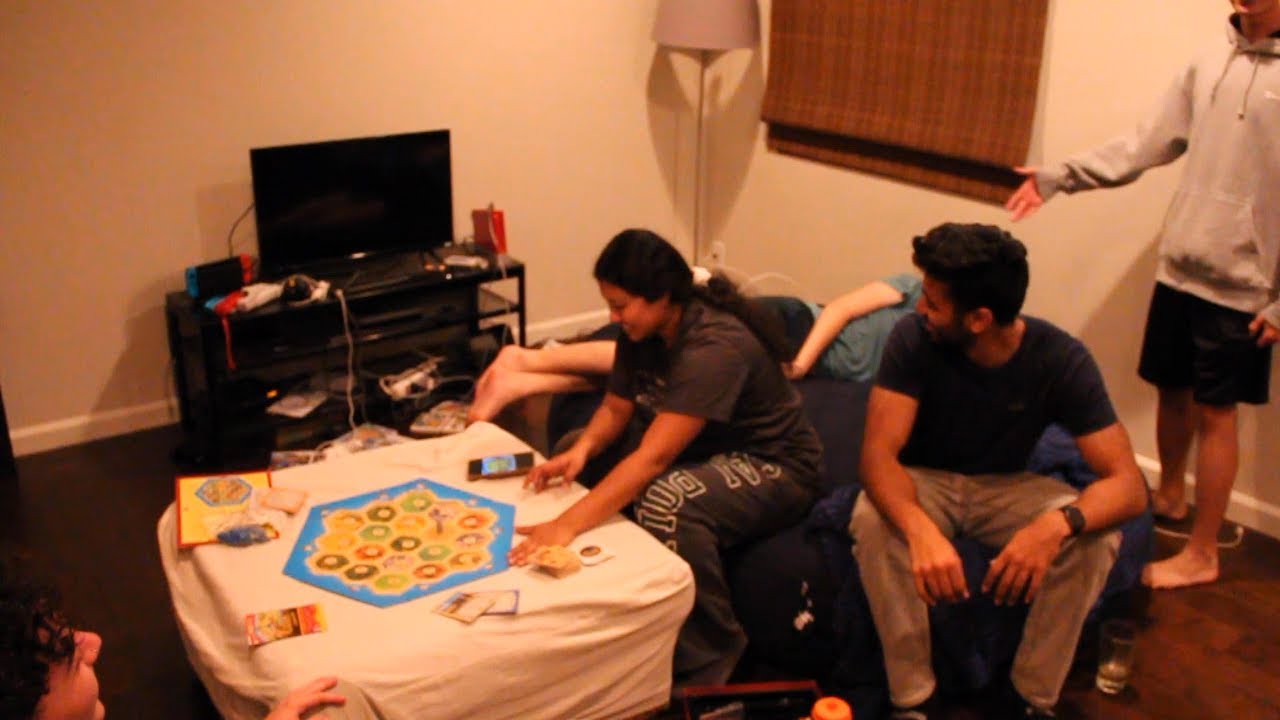 Mencs plays catan!!!