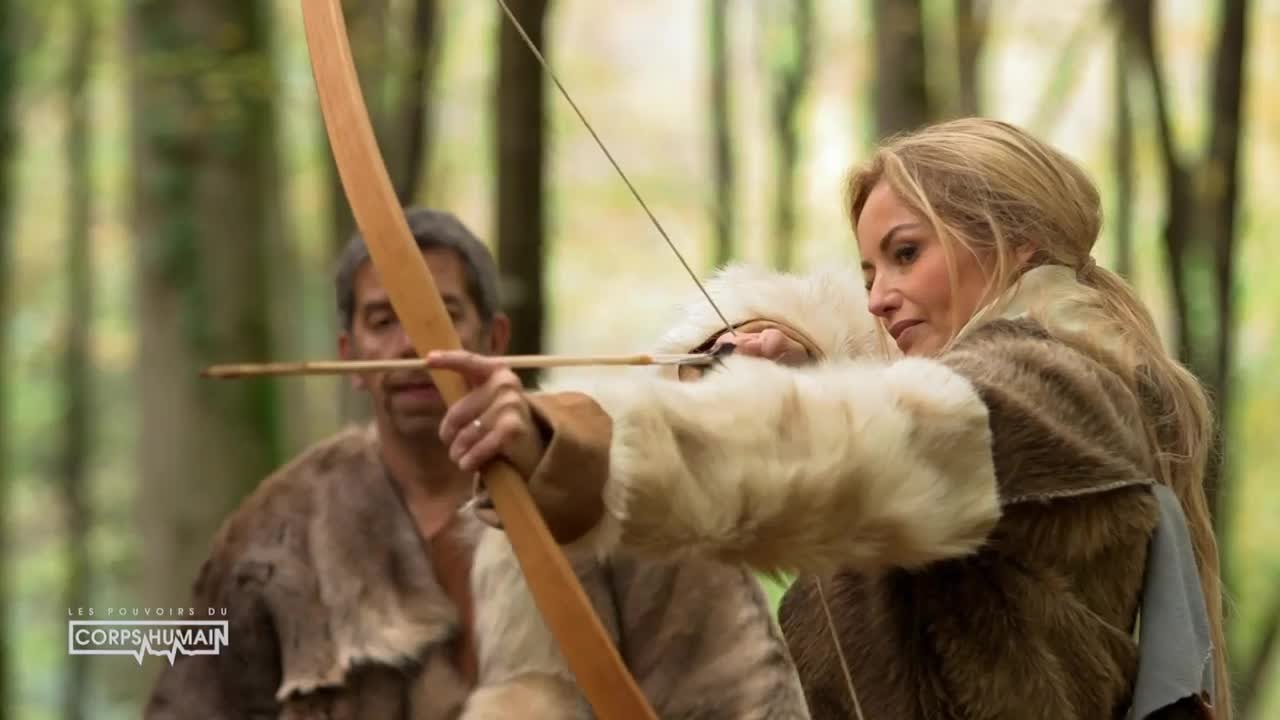 Adriana et Michel chassent comme les hommes préhistoriques