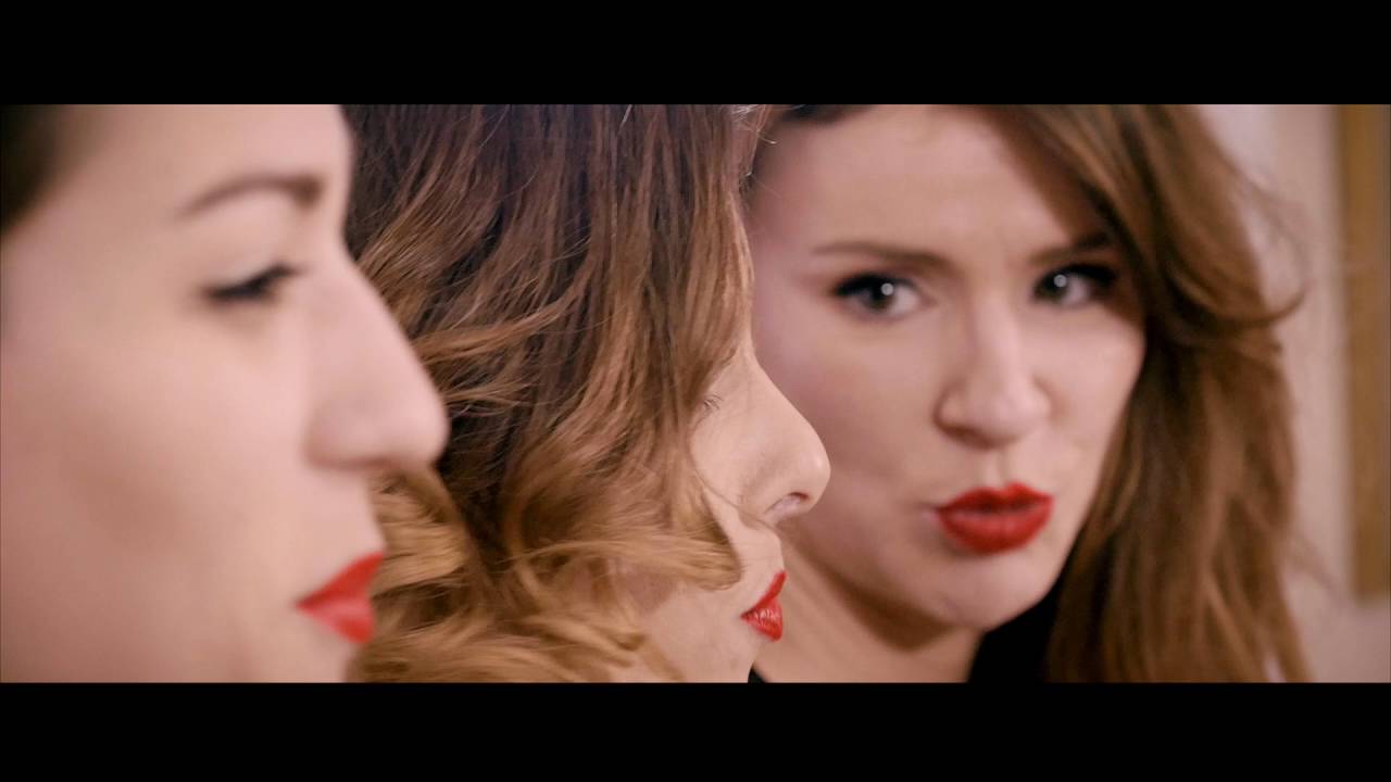 The Glossy Sisters - L'Accord&eacute;oniste