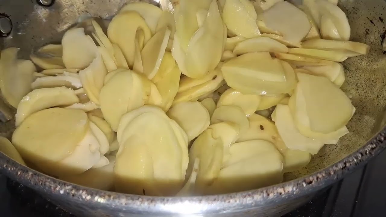 Aloo ki sabji 😋 subscribe my channel guy's 👍 