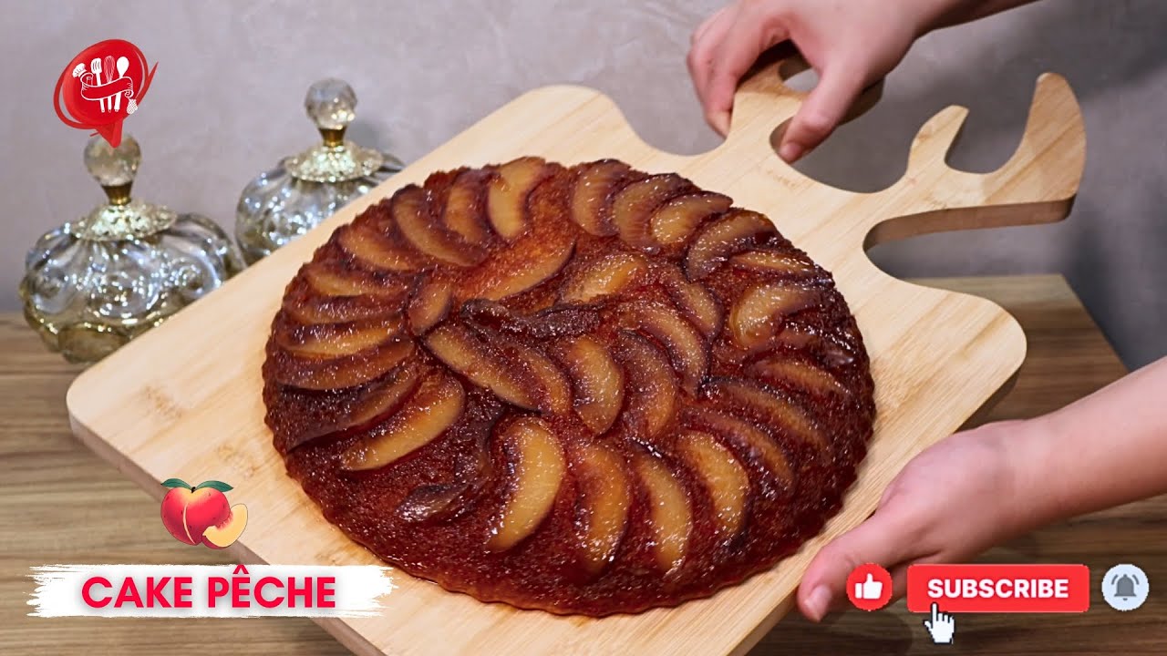 Cake aux pêches caramélisées 🍑 كيك بالخوخ معسل