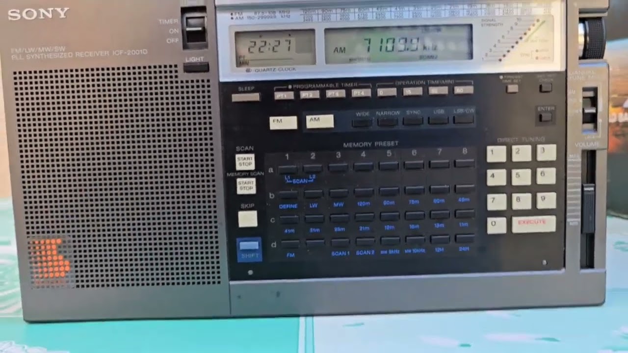 Sony ICF 2001D