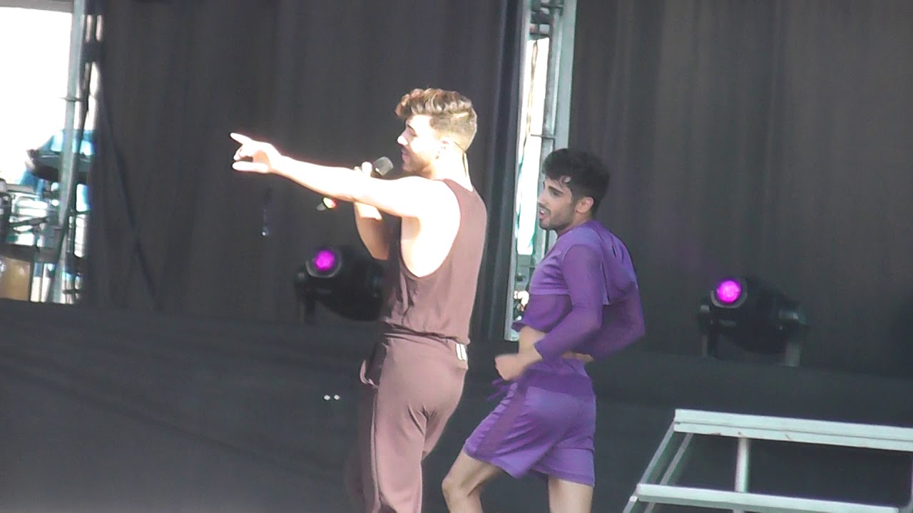 Agoney/Bad Romance/Isla Bonita Love Festival