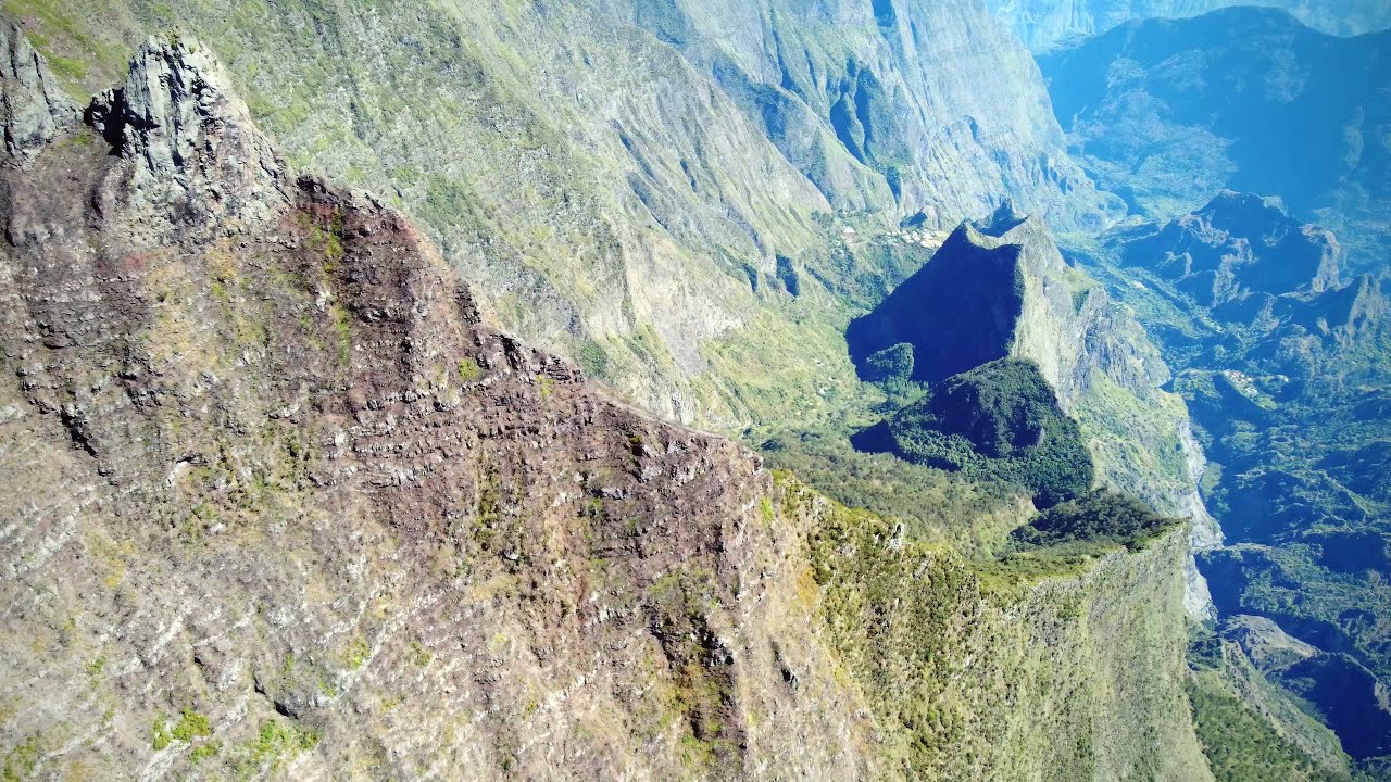 La R&eacute;union - Cirque de Mafate - Drone View Impressions 4K