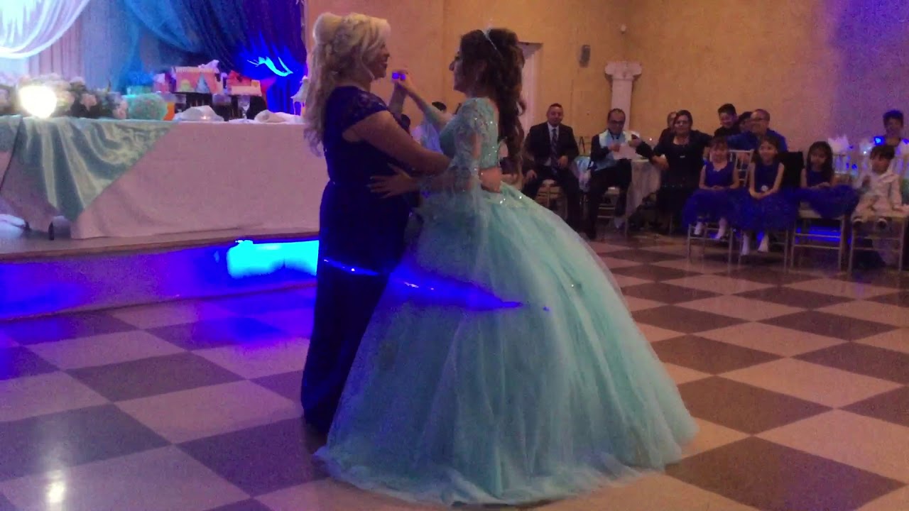 CUTE MOTHER DAUGHTER DANCE!!! 