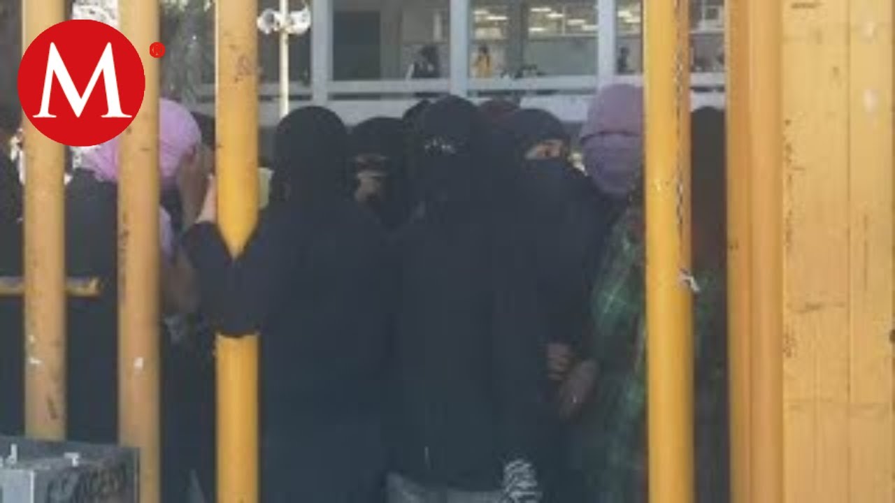 Encapuchados toman Prepa 8 de la UNAM... otra vez