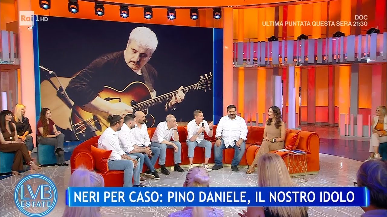 I Neri per Caso cantano 