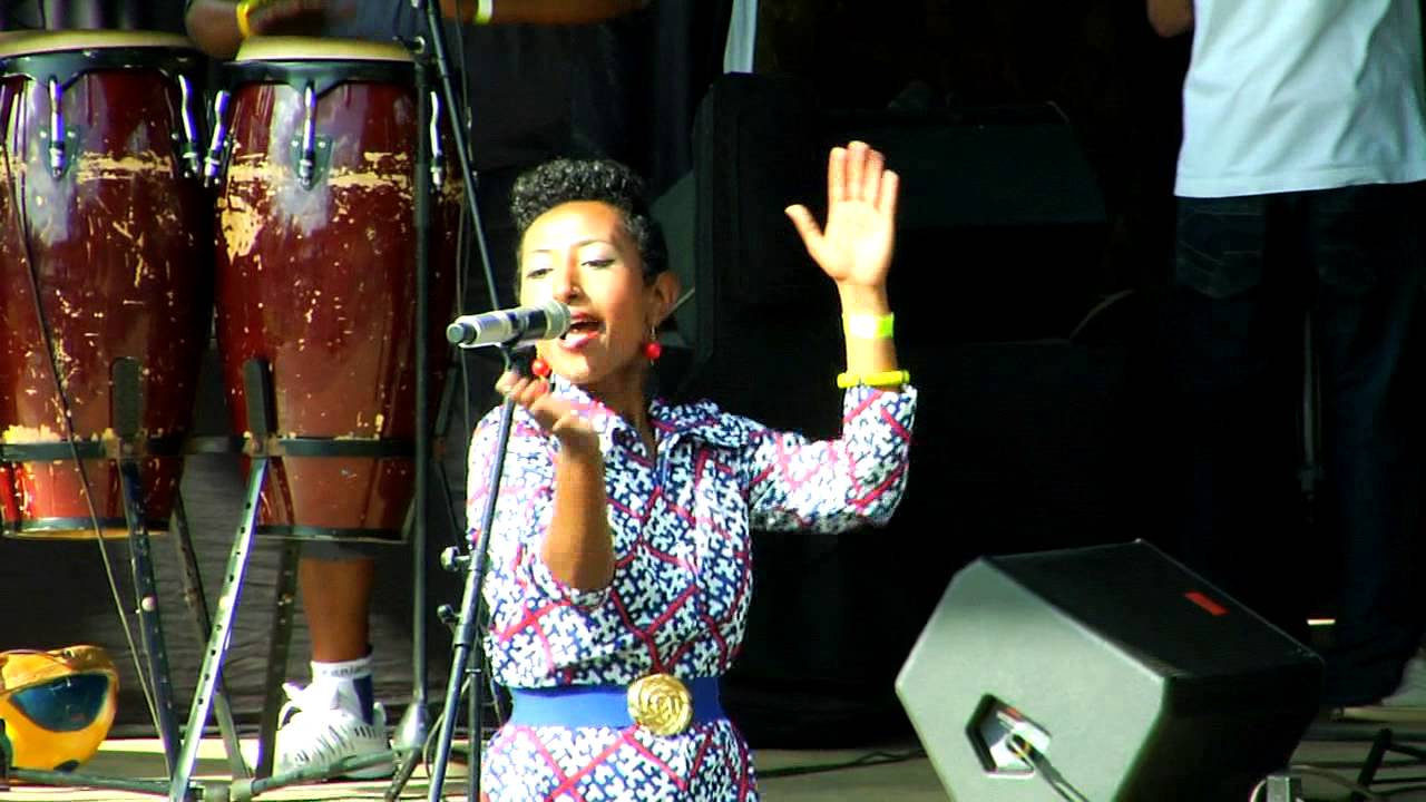 Alsarah Live @ Blankets and Wine 44, June 2013