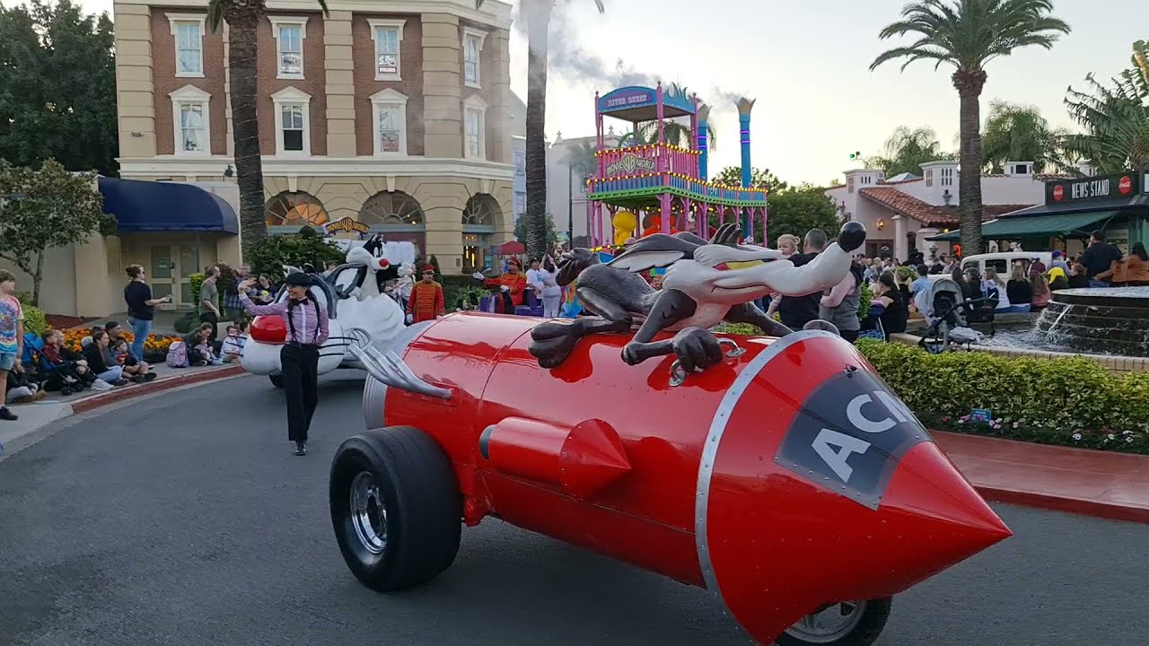 Movie World Hooray For Hollywood Parade